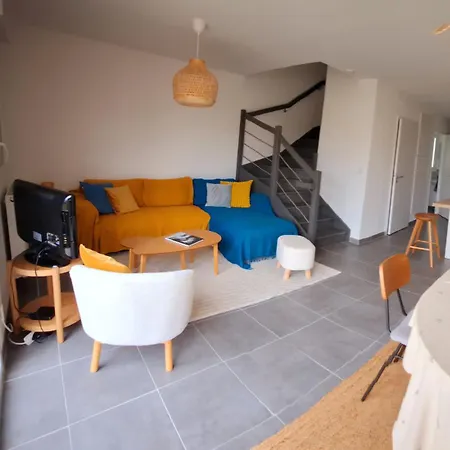 度假居 La Maison D'olivia 6 Personnes 居让梅斯特拉